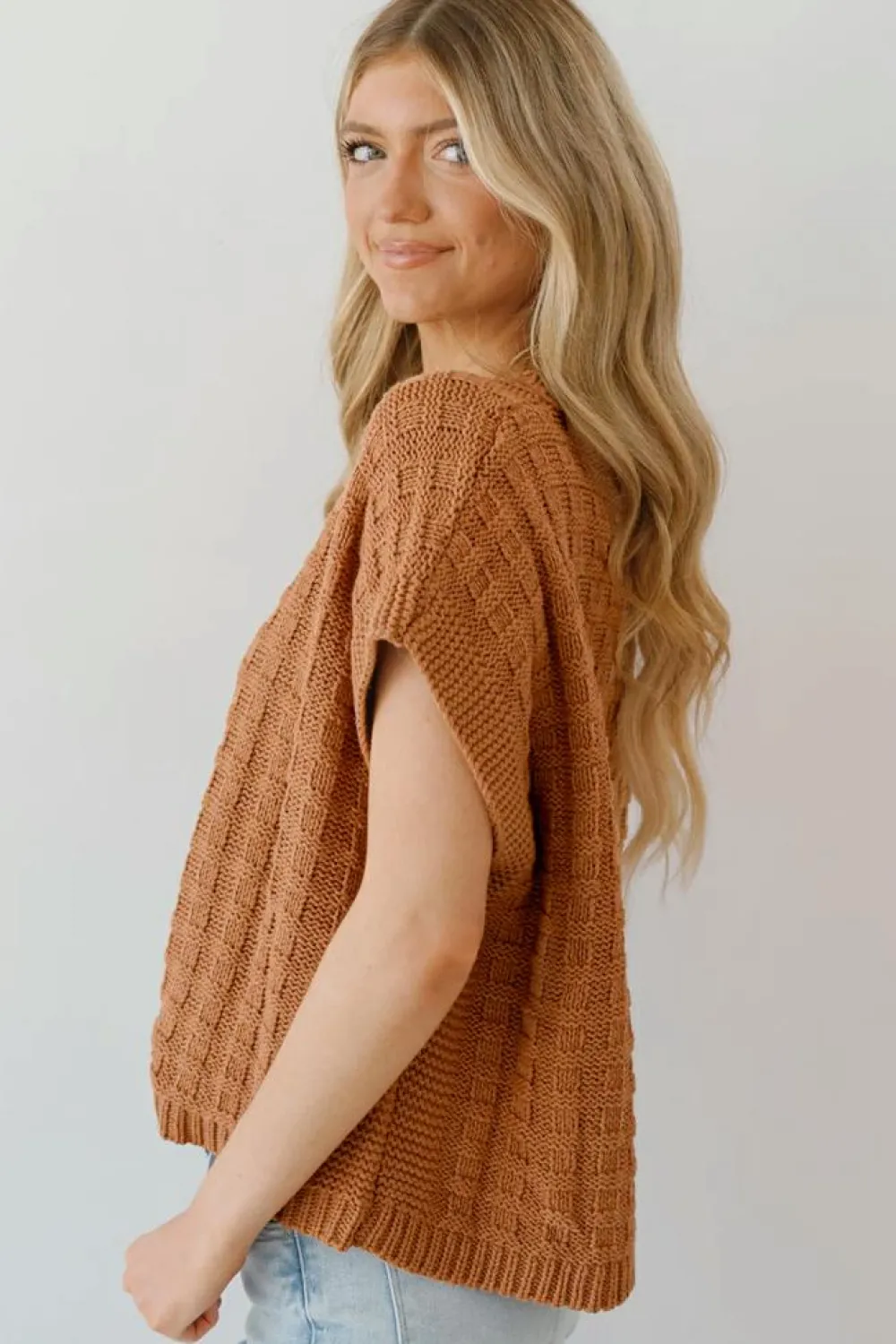 Clearance Dear-Lover Round Neck Textured Knit Sweater Vest Camel