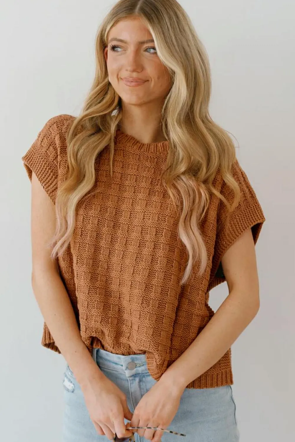 Clearance Dear-Lover Round Neck Textured Knit Sweater Vest Camel