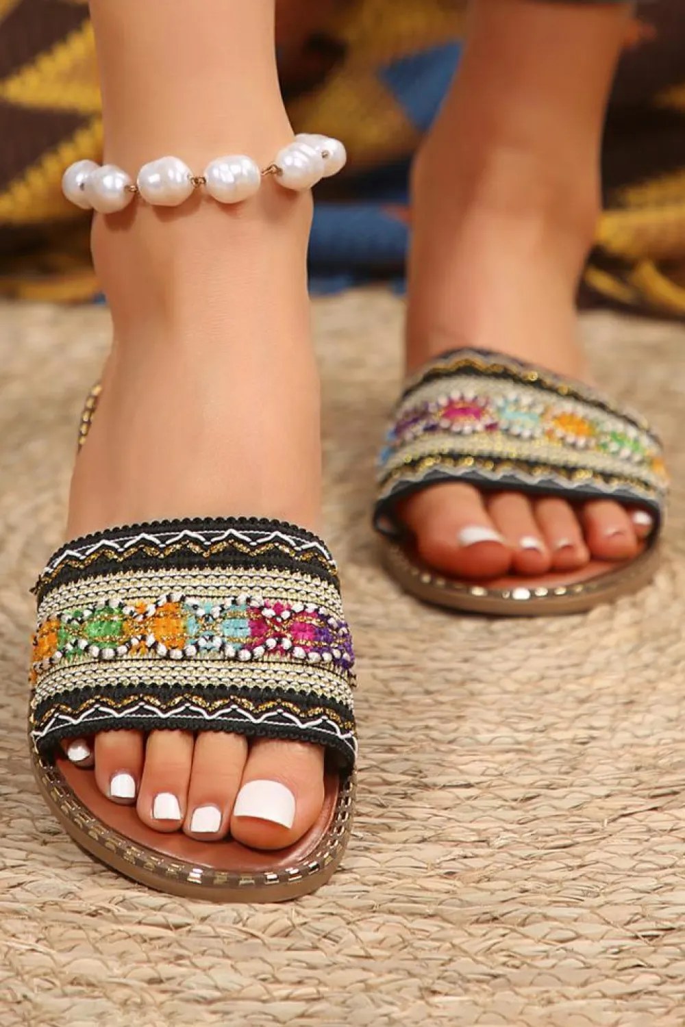 Clearance Dear-Lover Bohemian Pattern Crochet Faux Leather Beach Slippers Chestnut