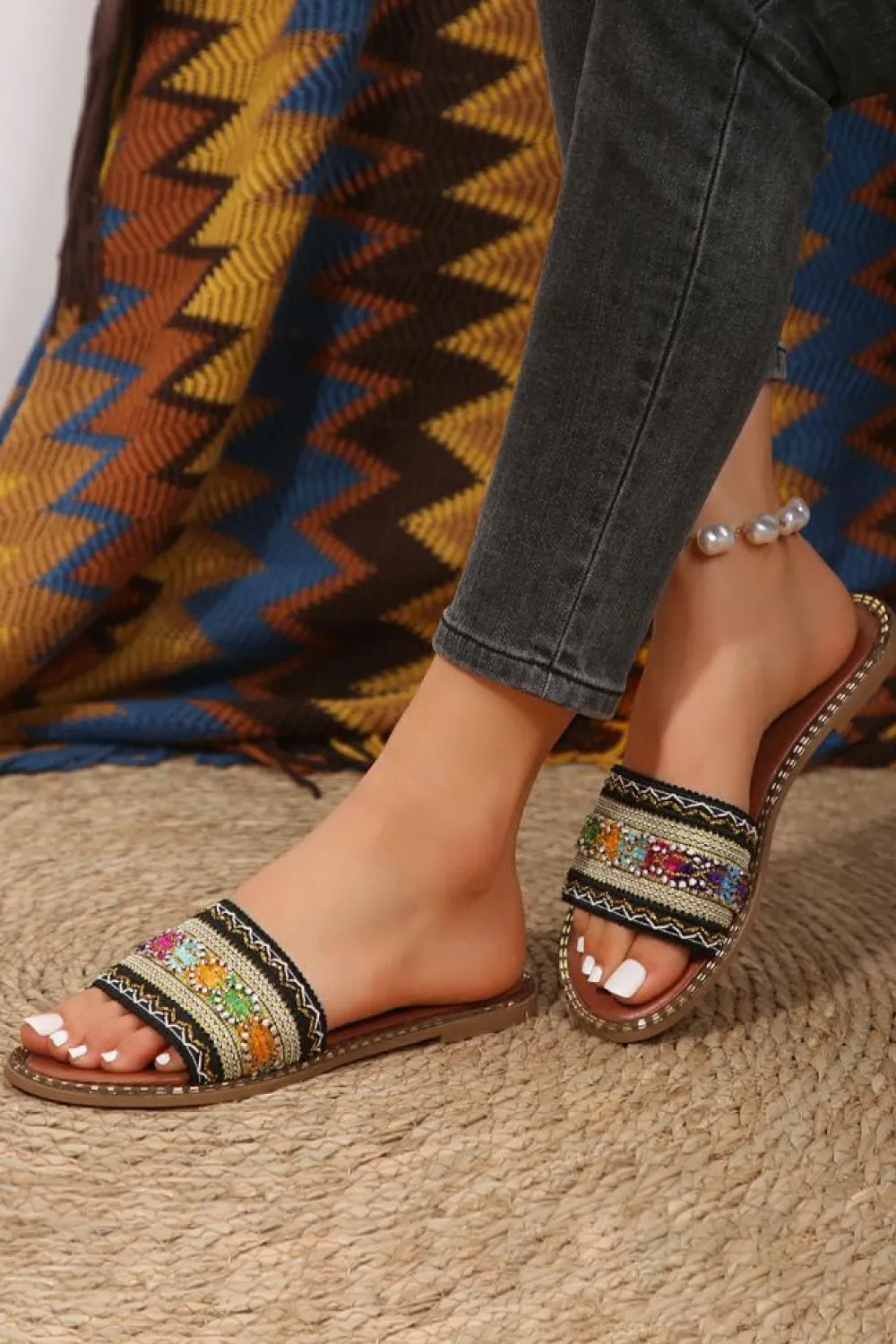 Clearance Dear-Lover Bohemian Pattern Crochet Faux Leather Beach Slippers Chestnut