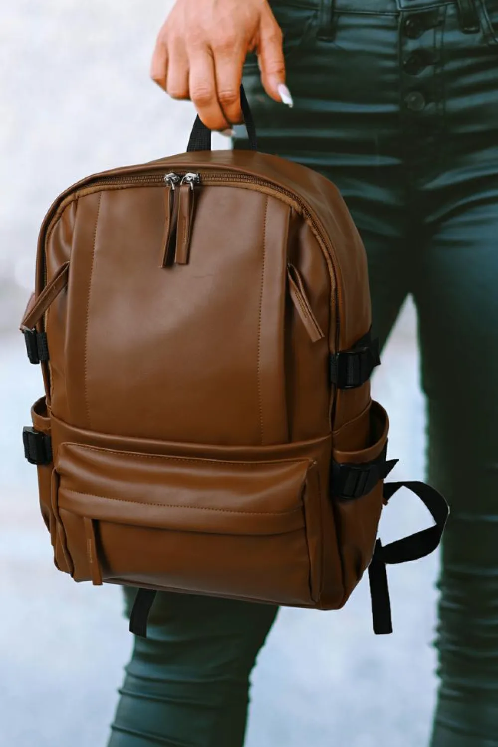Discount Dear-Lover Faux Leather Zipped Large Capacity Backpack Chestnut