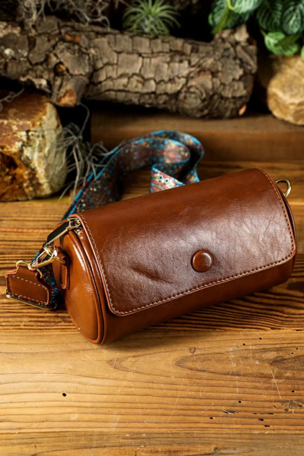 Best Dear-Lover PU Leather Flap Shoulder Bag with Retro Print Wide Strap Chestnut