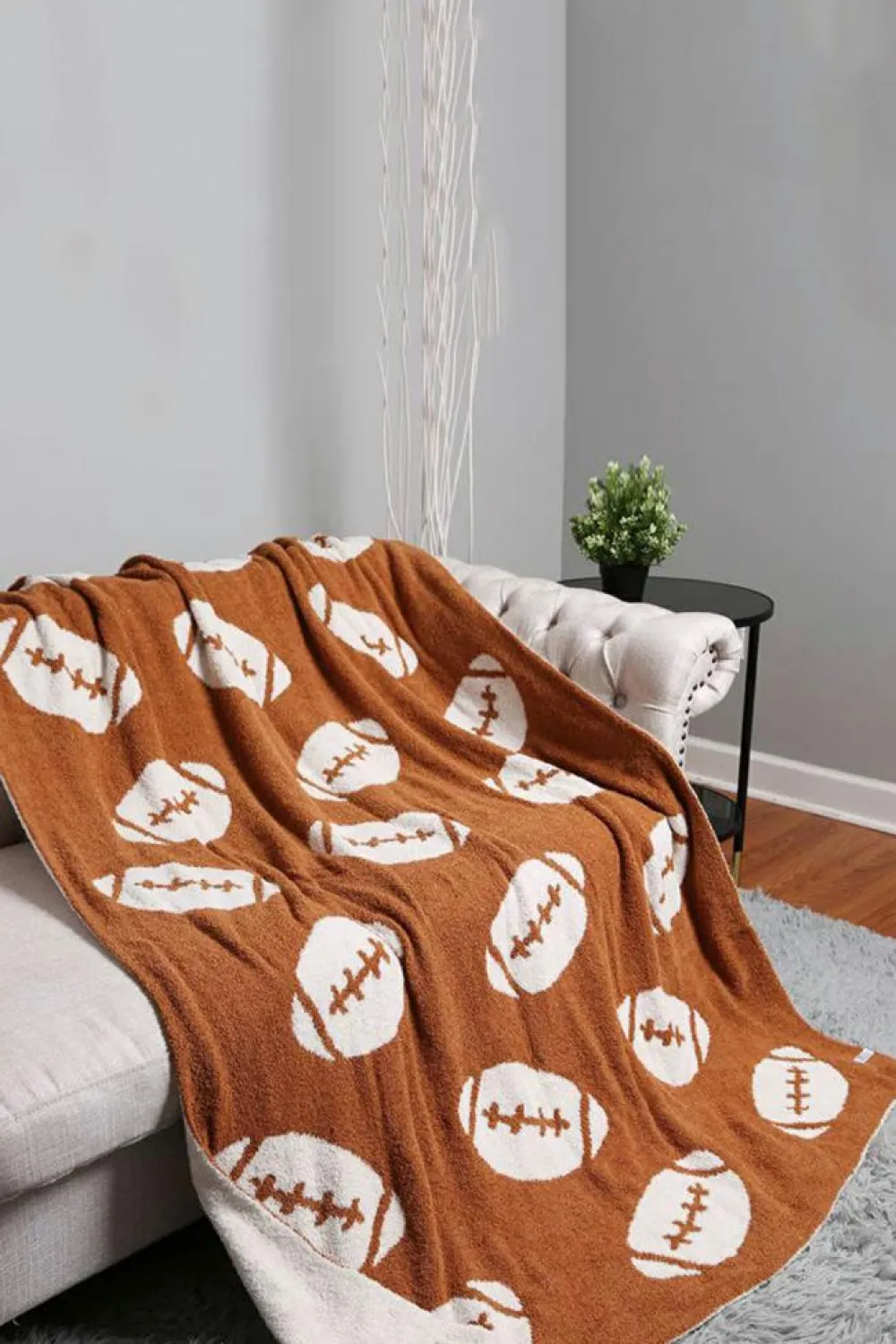 Hot Dear-Lover Rugby Football Pattern Color Block Fleece Blanket 127*152cm Chestnut