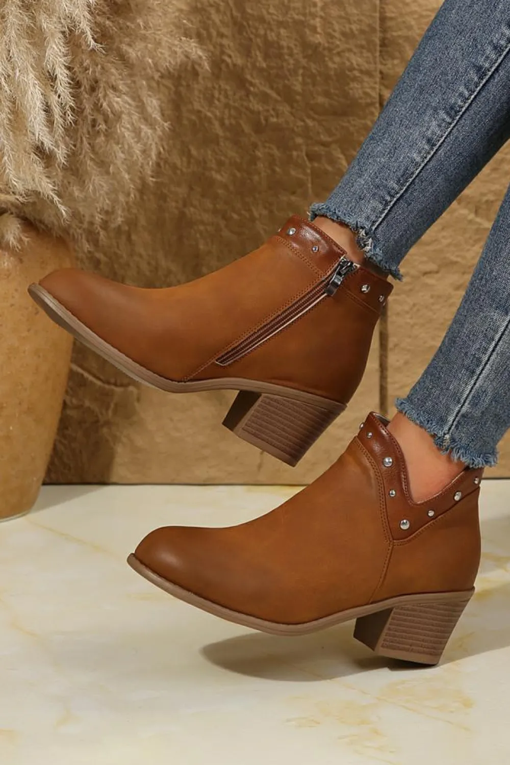 Sale Dear-Lover Studded Faux Leather Chunky Heel Ankle Boots Chestnut