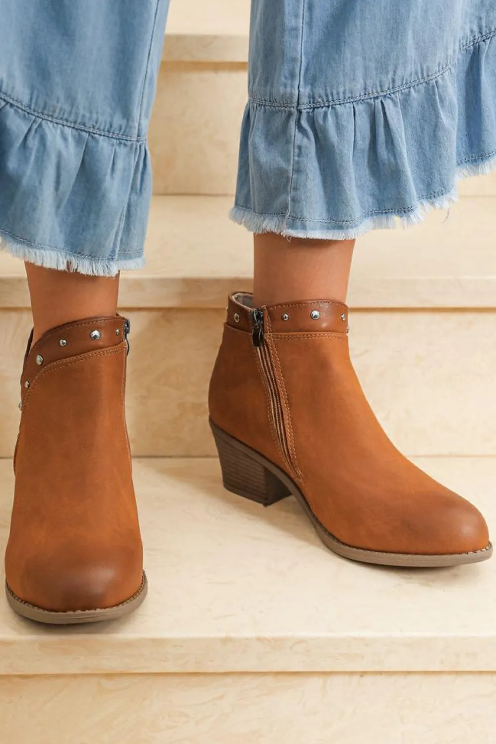 Sale Dear-Lover Studded Faux Leather Chunky Heel Ankle Boots Chestnut