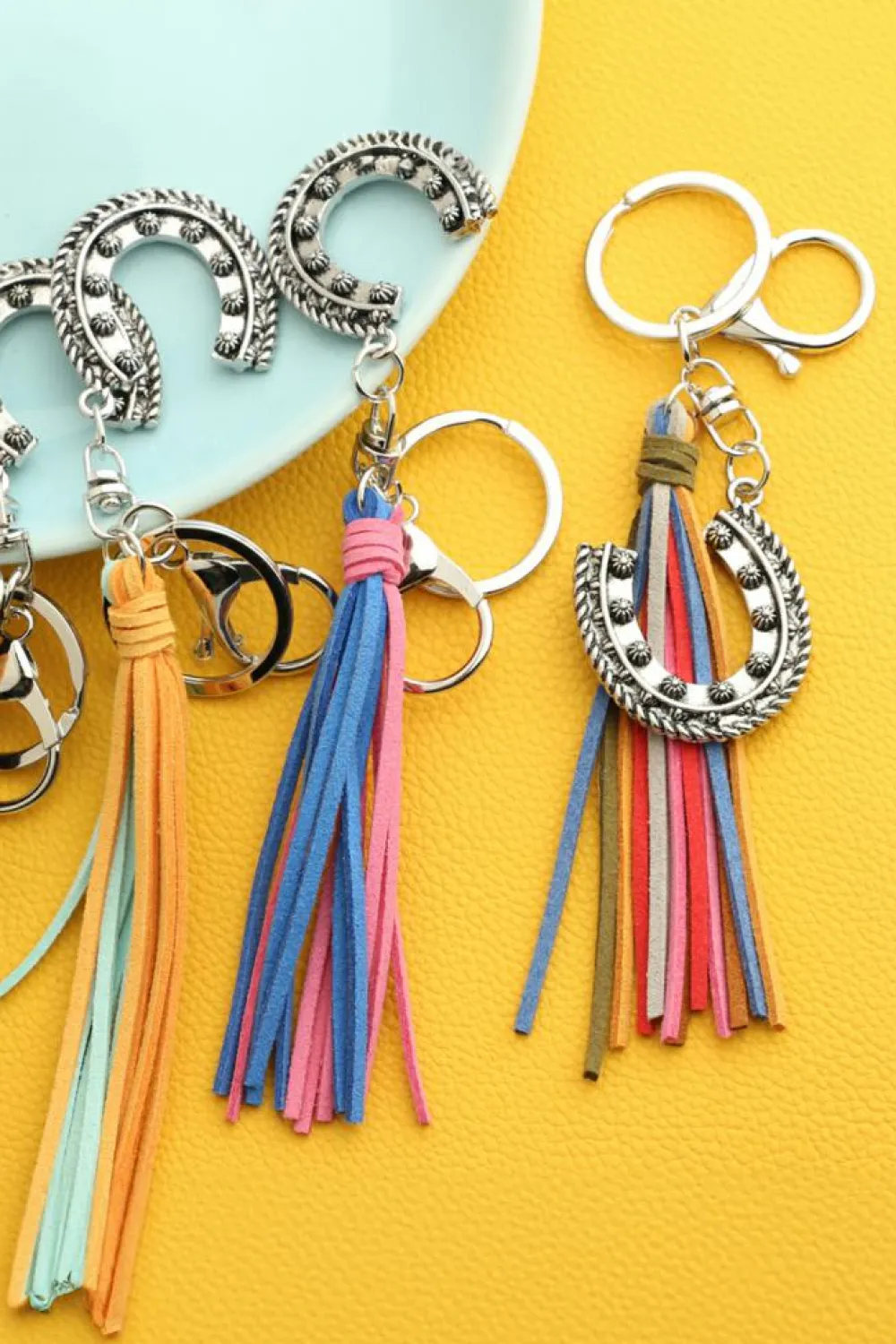 Hot Dear-Lover Western Horseshoe Iron Tasseled Key Chain Chestnut