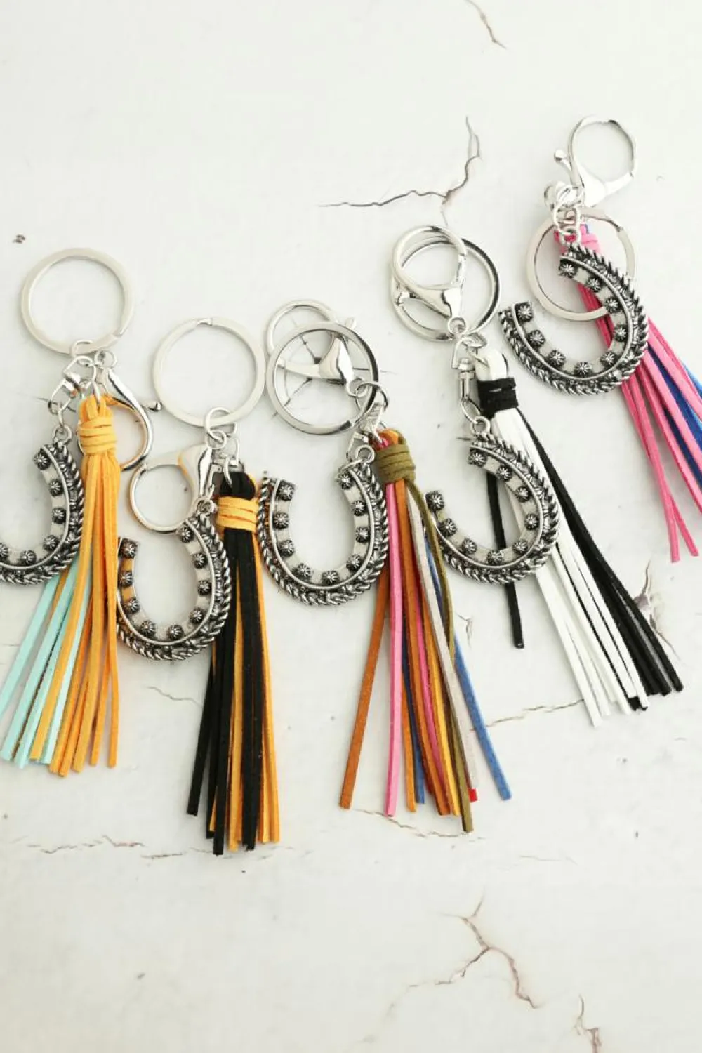 Hot Dear-Lover Western Horseshoe Iron Tasseled Key Chain Chestnut
