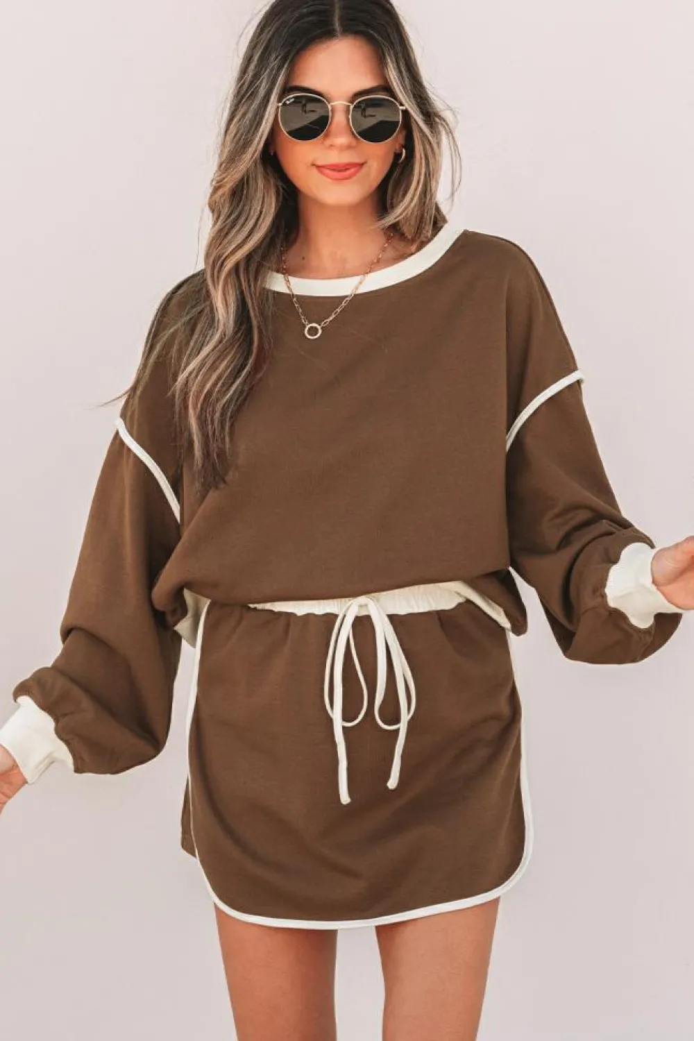 Hot Dear-Lover Color Contrast Loose Pullover and Lace-up Waist Skort Set Coffee