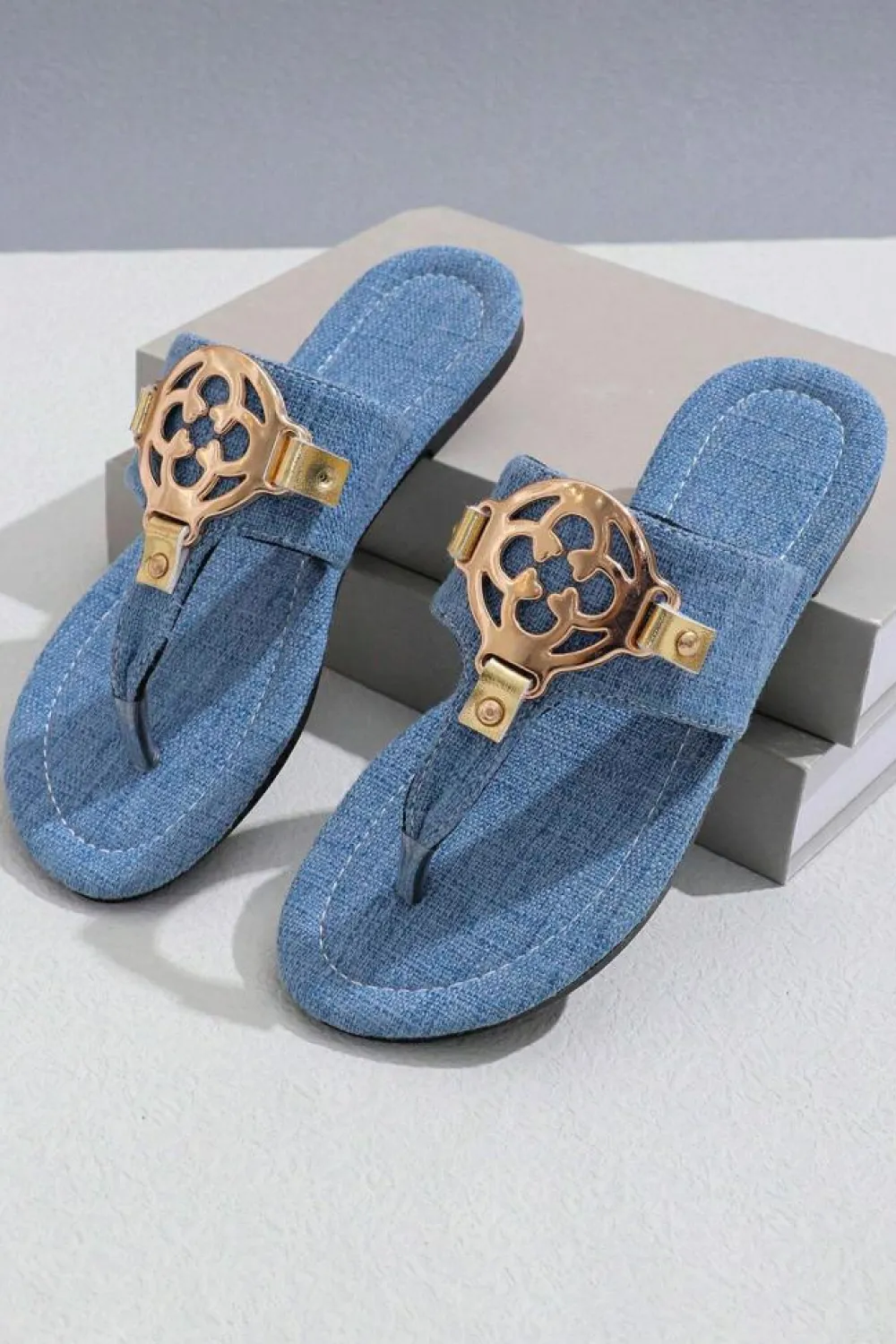 Best Dear-Lover Metal Decor Leather Thong Slippers Dusk Blue
