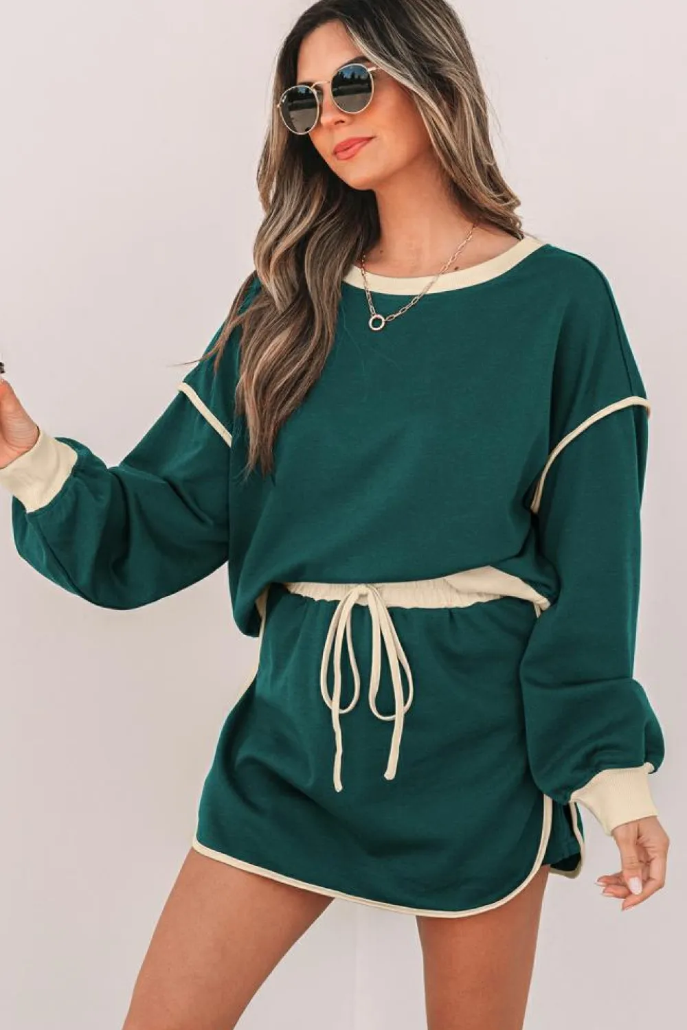 Clearance Dear-Lover Color Contrast Loose Pullover and Lace-up Waist Skort Set Evergreen