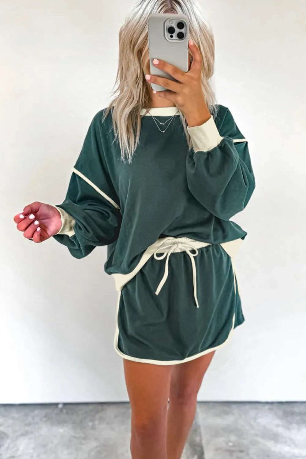 Clearance Dear-Lover Color Contrast Loose Pullover and Lace-up Waist Skort Set Evergreen