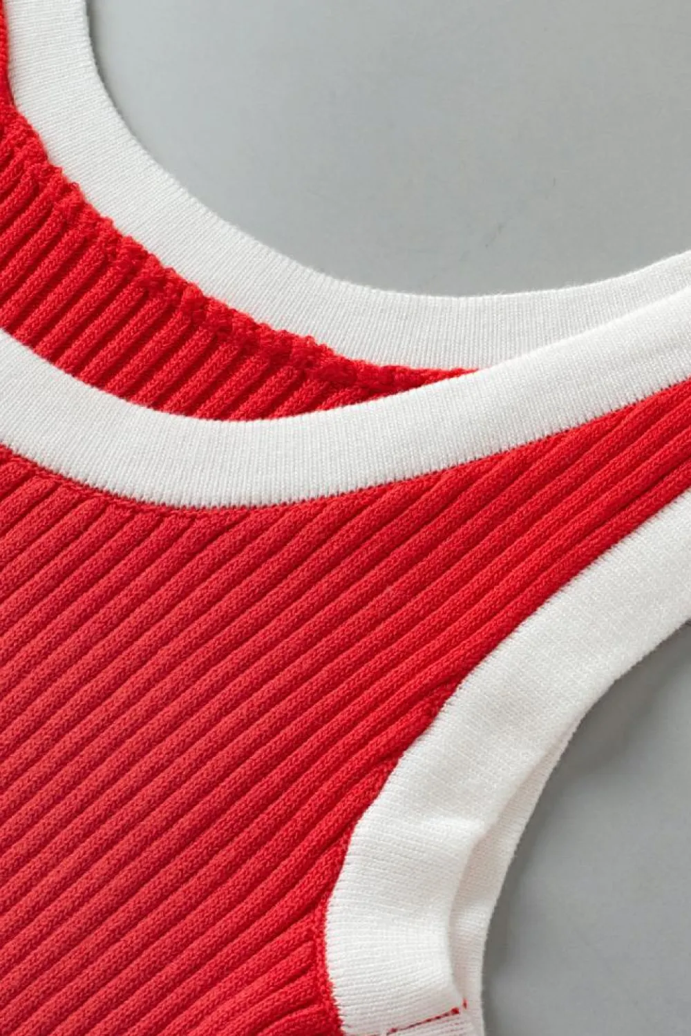 Discount Dear-Lover Colorblock Edge Ribbed Knit U Neck Tank Top Fiery Red