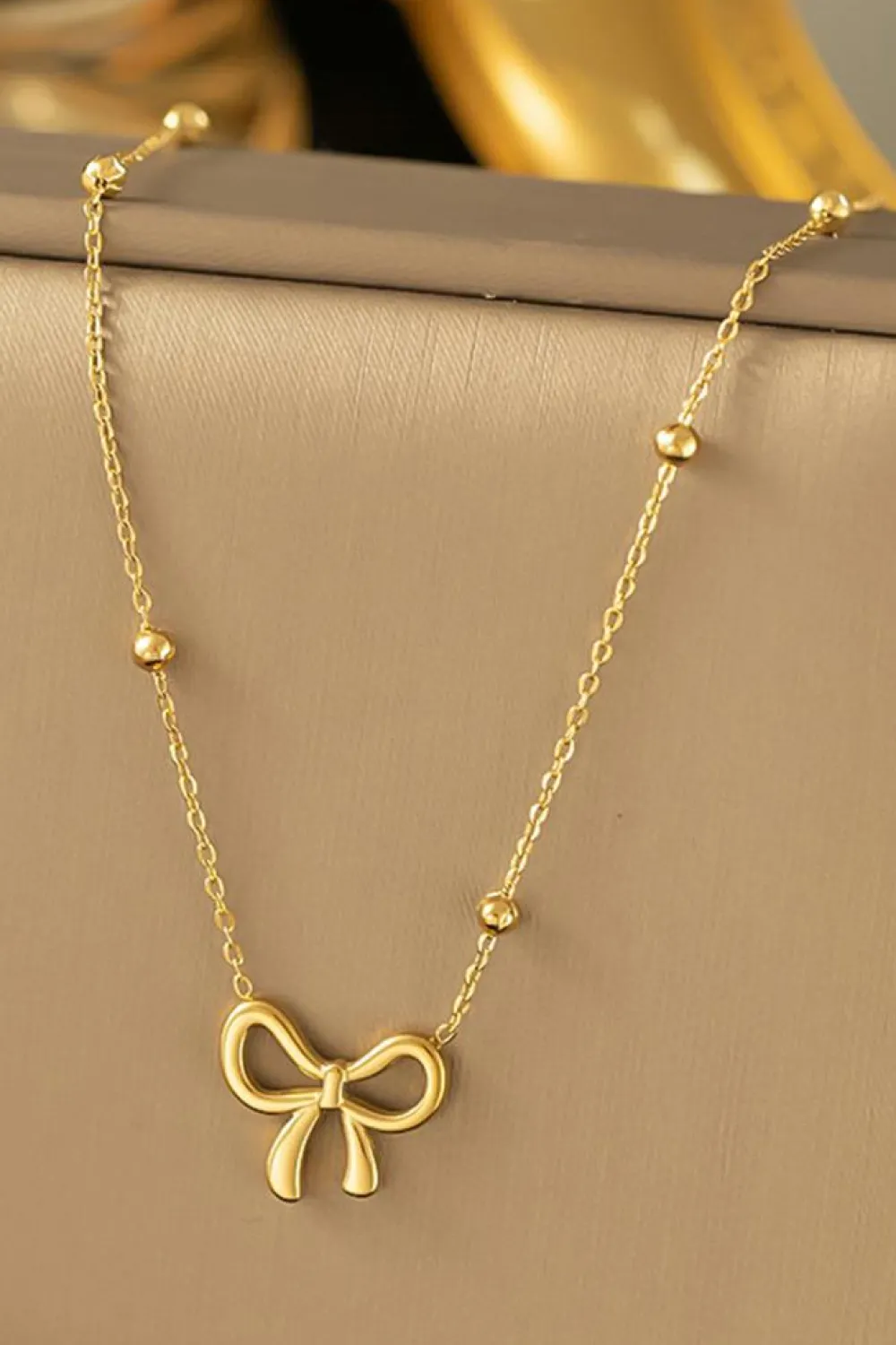 Hot Dear-Lover Bowknot Pendant Plated Choker Necklace Gold