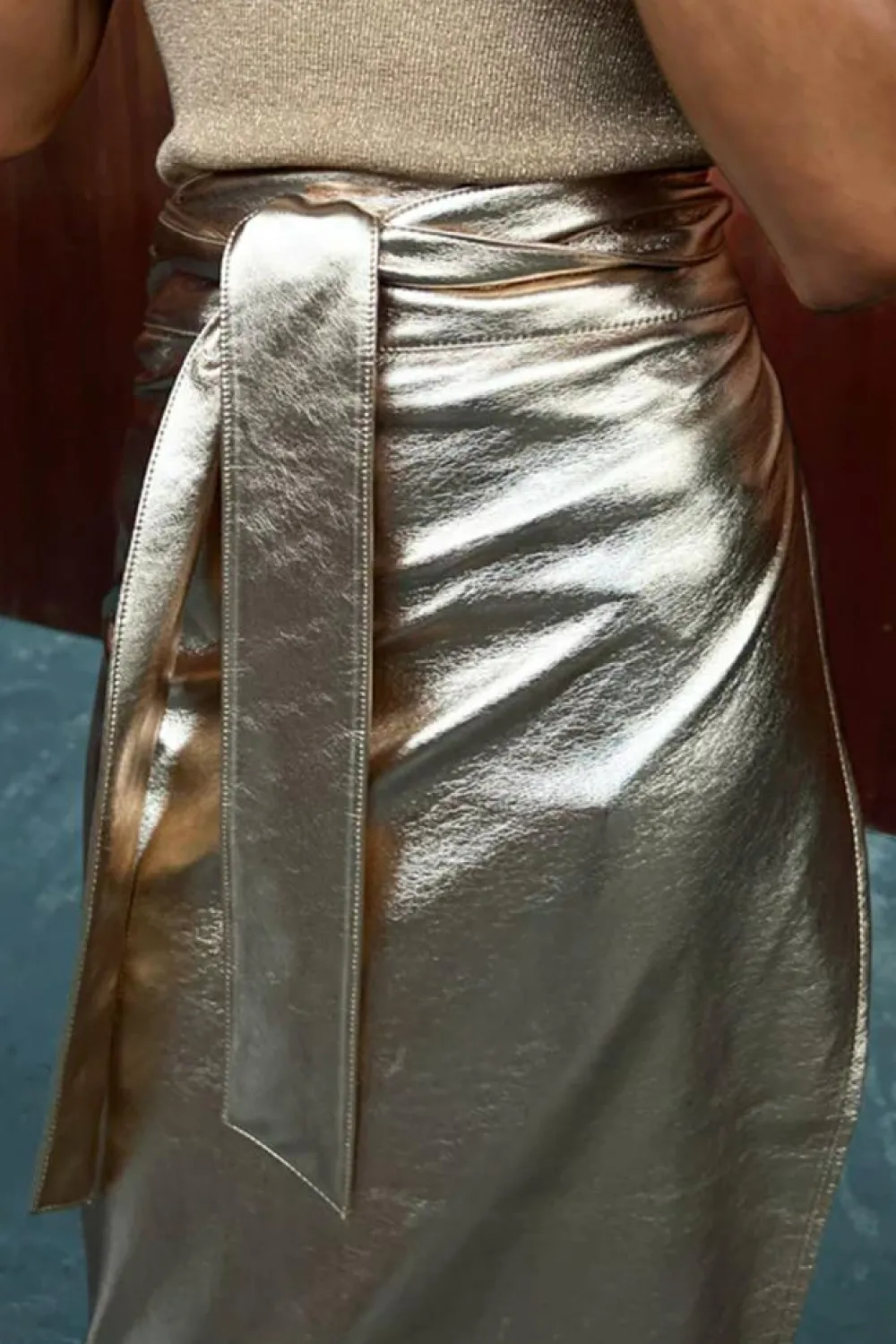 Hot Dear-Lover Metallic Leather Knotted Wrap Midi Skirt Gold