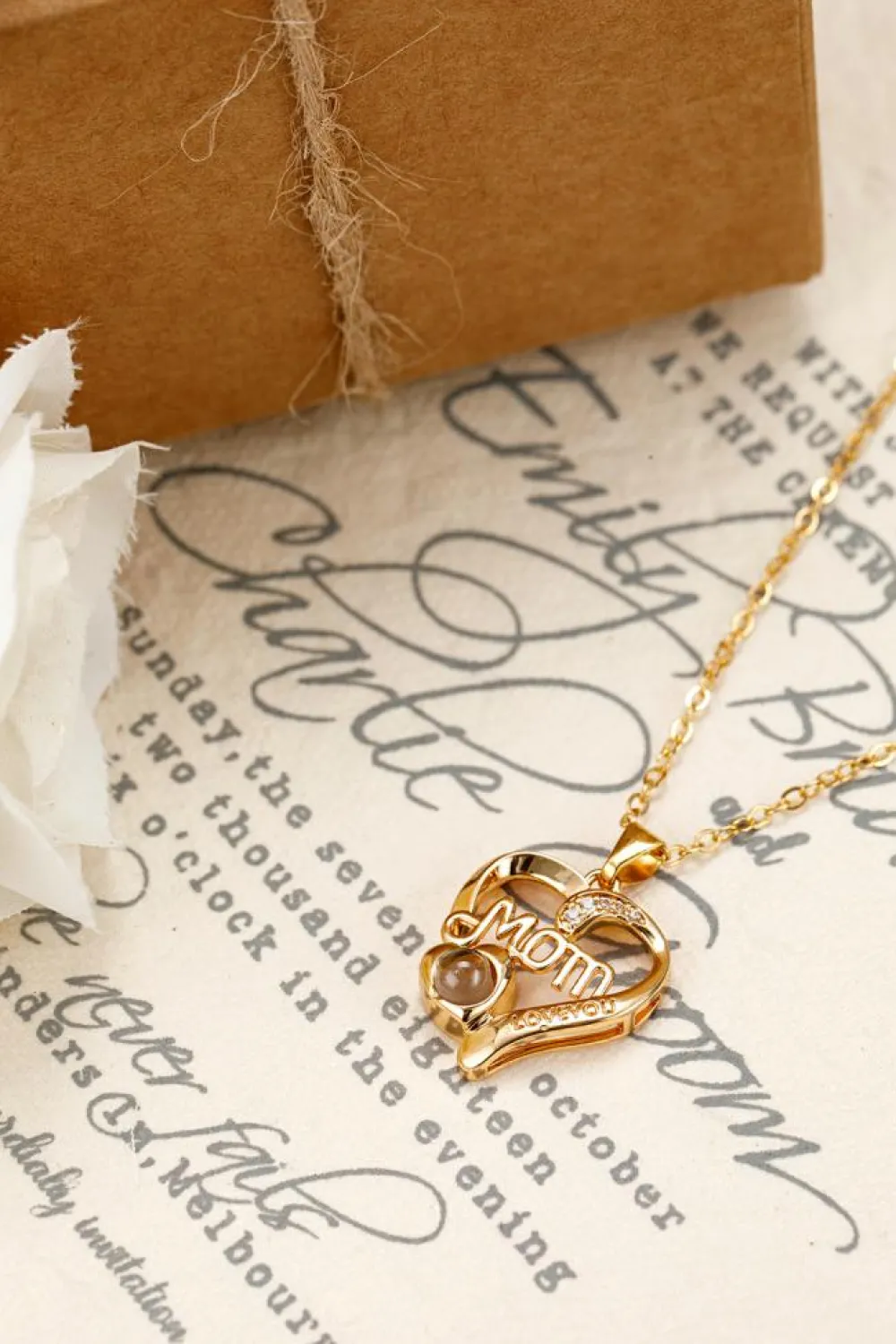 New Dear-Lover Mom Heart Shape Crystal Decor Alloy Pendant Necklace Gold