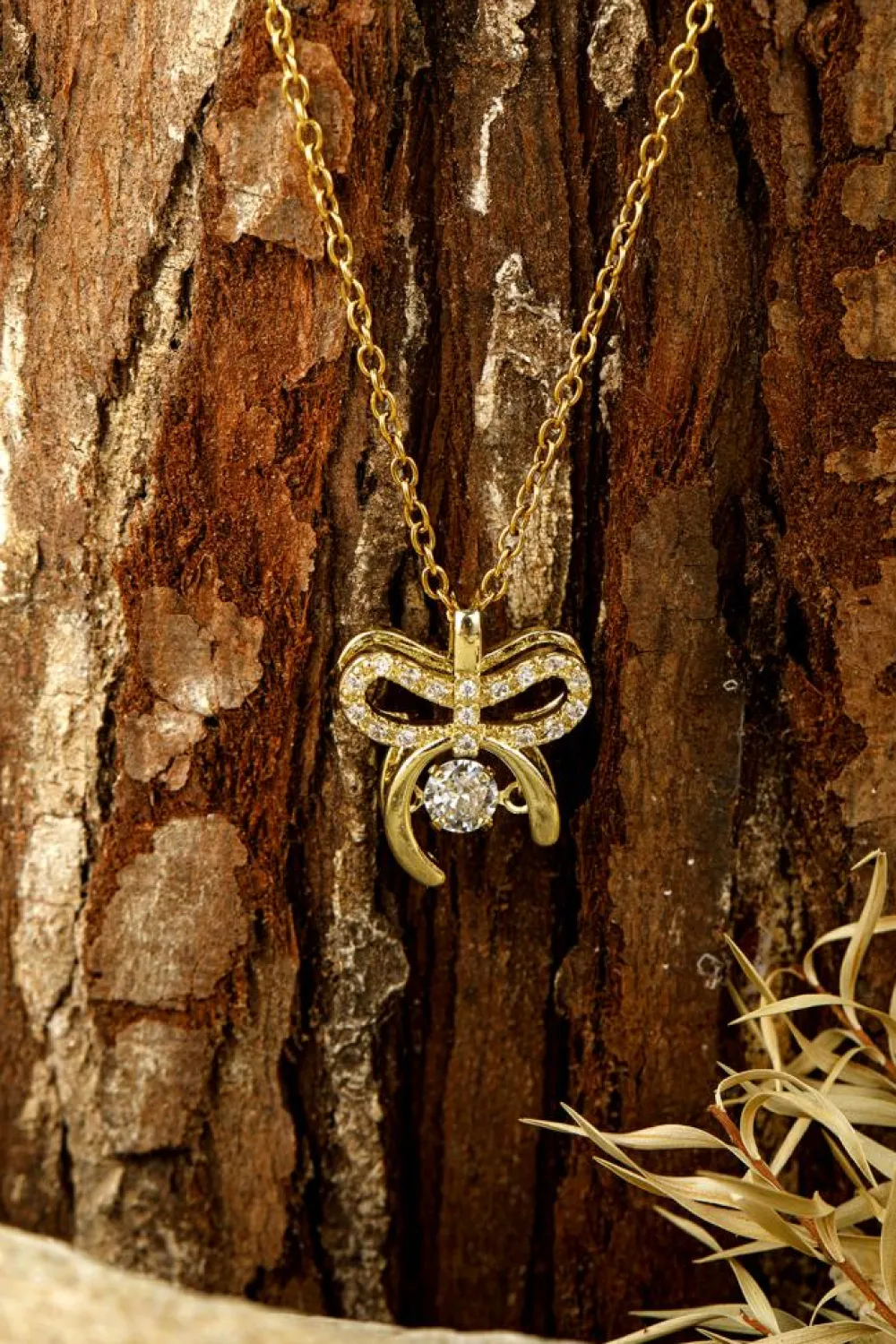 Hot Dear-Lover Rhinestone Bow Knot Pendant Plated Alloy Necklace Gold