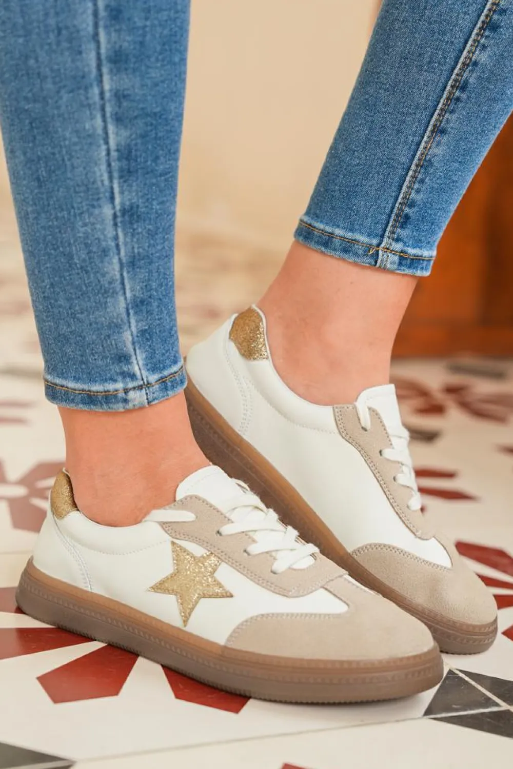 Fashion Dear-Lover Shimmer Star Patch Colorblock Lace up Retro Flattie Gold