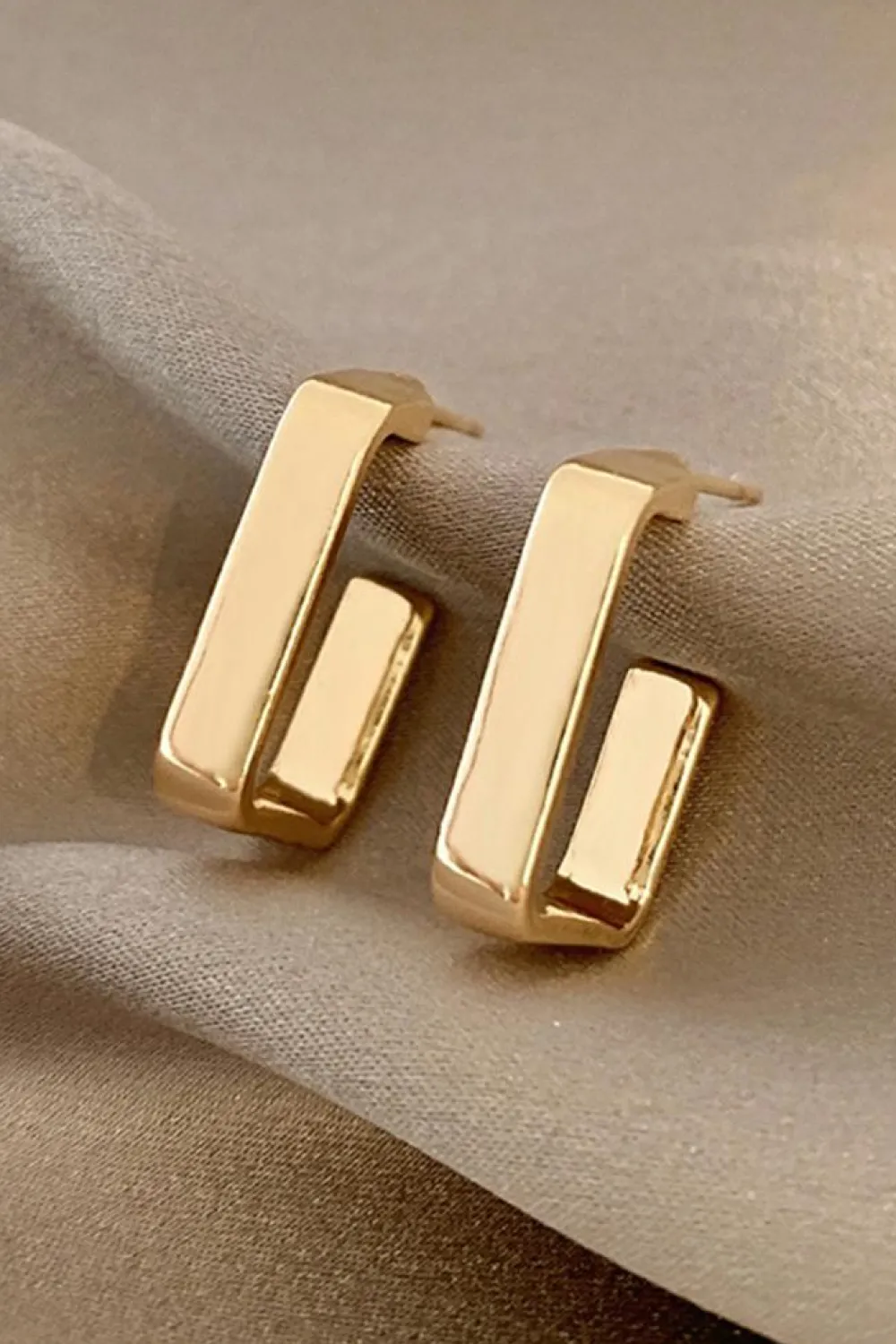 Clearance Dear-Lover Square Hook Plated Alloy Stud Earrings Gold