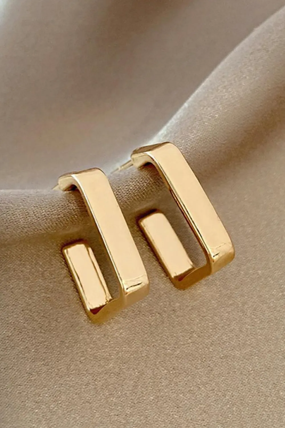 Clearance Dear-Lover Square Hook Plated Alloy Stud Earrings Gold