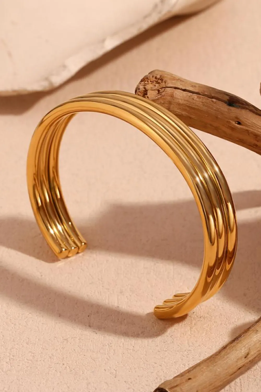 Discount Dear-Lover Three Layered Notched Design Bangle Gold