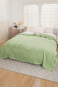 Fashion Dear-Lover Checkered Texture Large Plush Blanket Grass Green