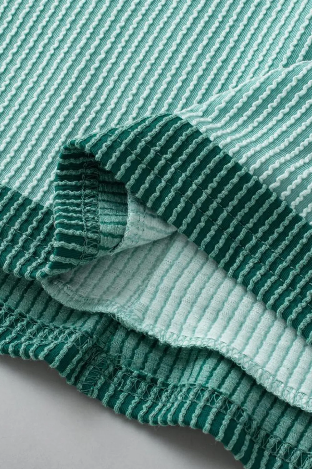 Fashion Dear-Lover Textured Contrast Trim Round Neck T Shirt Grass Green