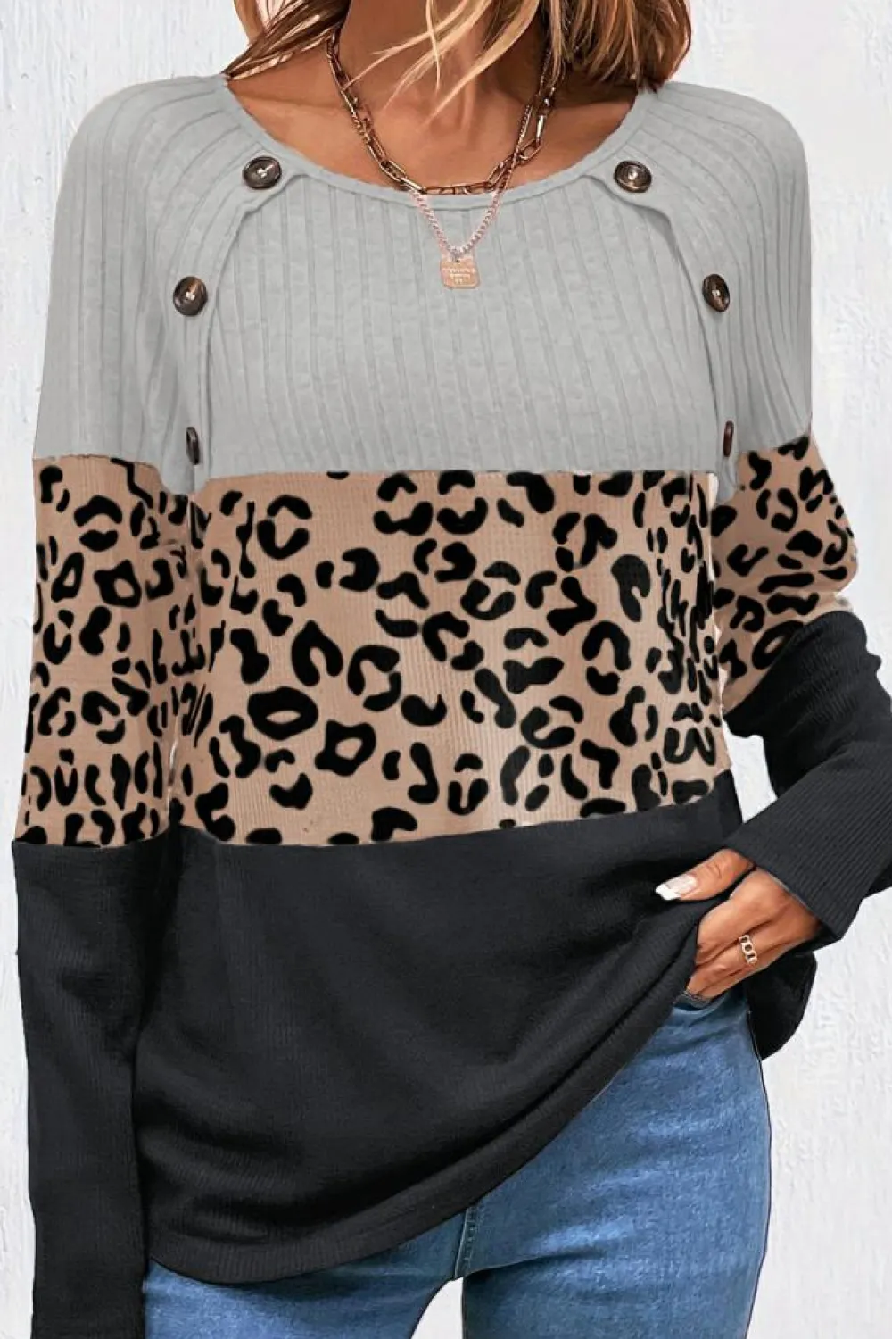 New Dear-Lover Cheetah Textured Patchwork Buttoned Round Neck T Shirt Gray