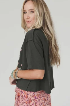 Online Dear-Lover WE TRUST IN DOLLY Western Fashion Graphic Tee Gray