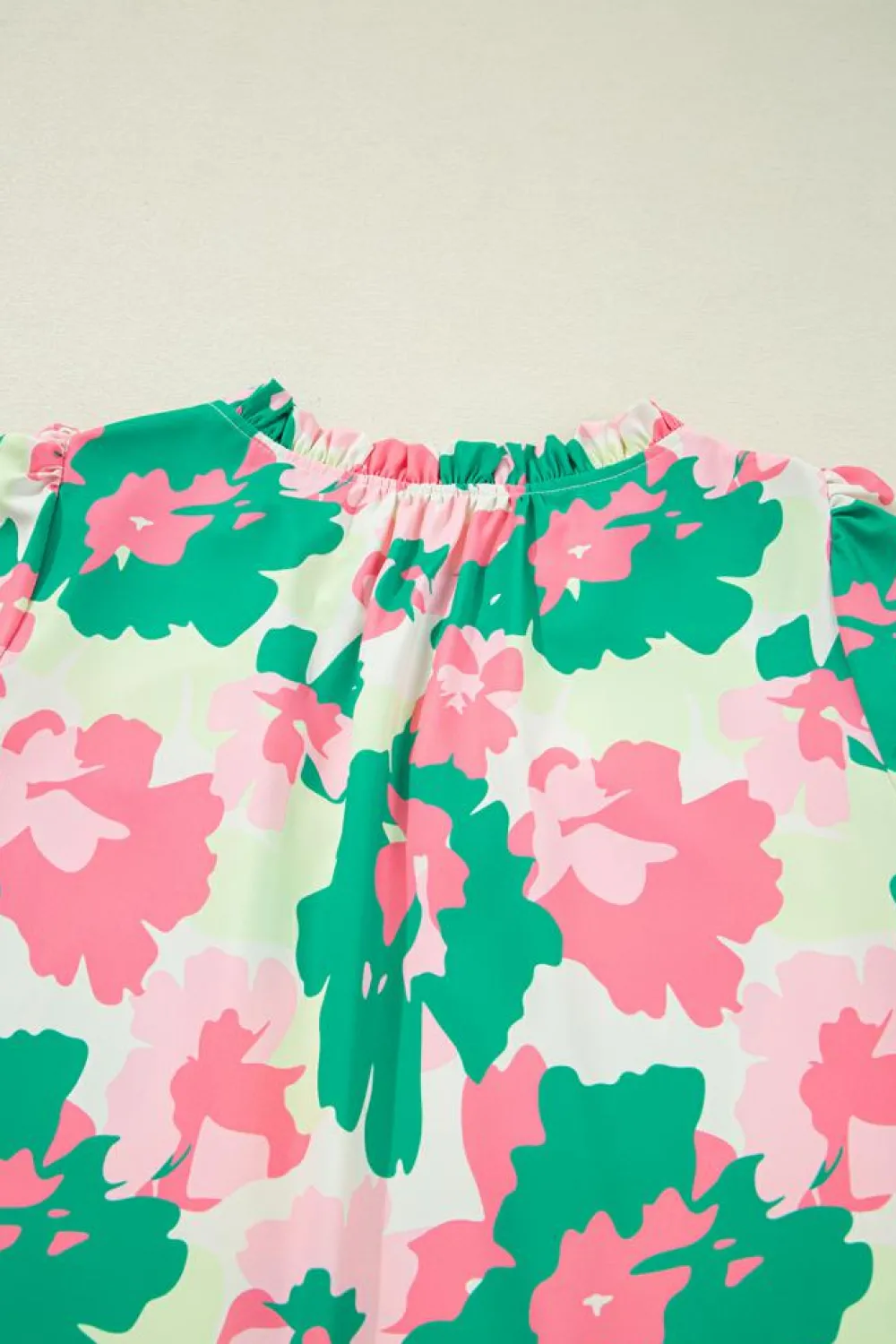 Online Dear-Lover Abstract Print Frilly Neck Ruched Short Sleeve Blouse Green