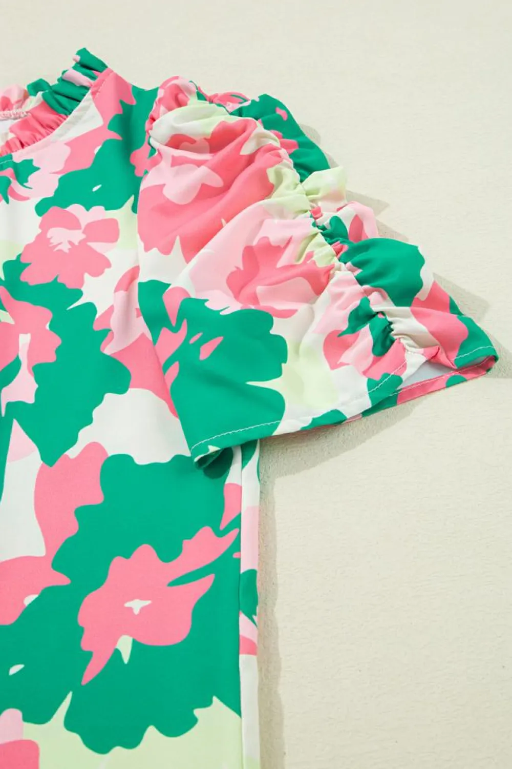 Online Dear-Lover Abstract Print Frilly Neck Ruched Short Sleeve Blouse Green
