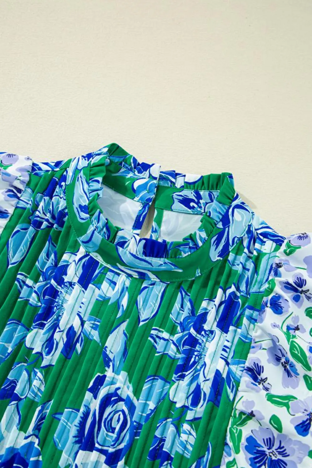 Discount Dear-Lover Floral Print Lace Trim Contrast Ruffle Sleeve Pleated Loose Blouse Green