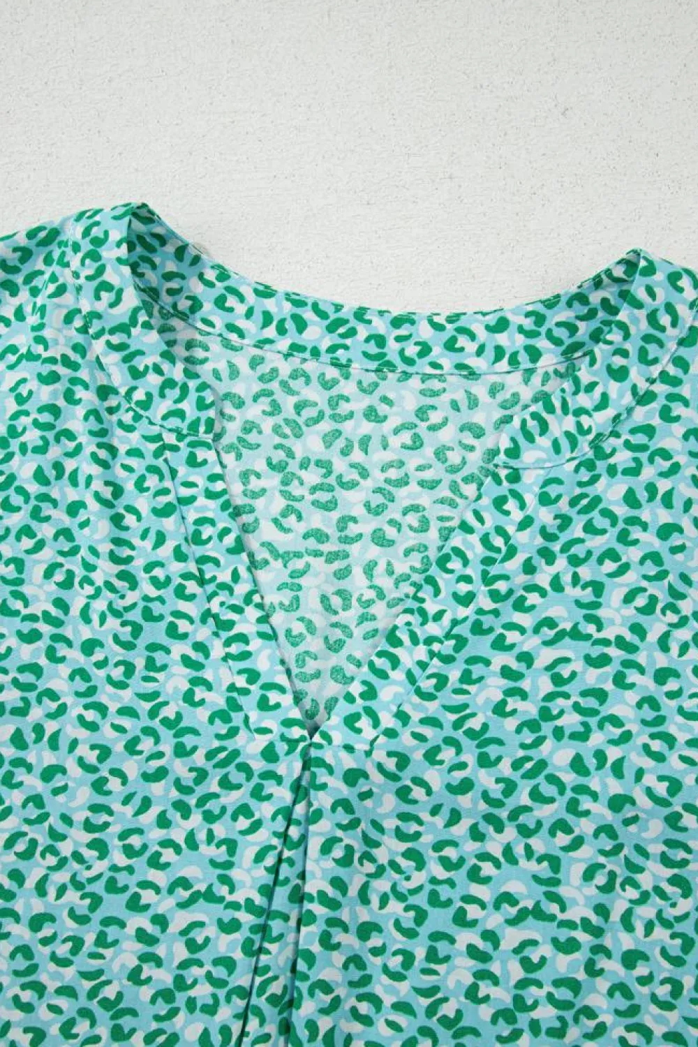 Online Dear-Lover Notched V Neck Leopard Ruffle Short Sleeve Blouse Green