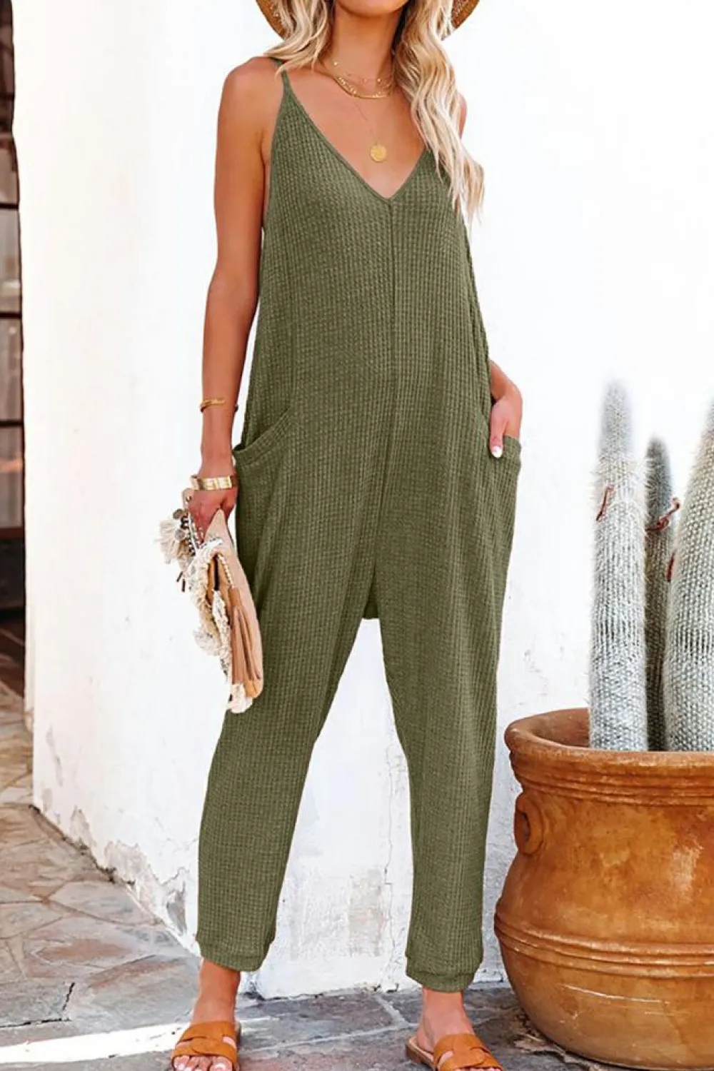 Discount Dear-Lover Textured Sleeveless V-Neck Pocketed Casual Jumpsuit Green