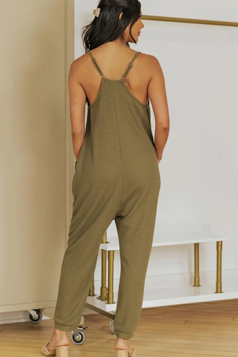 Discount Dear-Lover Textured Sleeveless V-Neck Pocketed Casual Jumpsuit Green