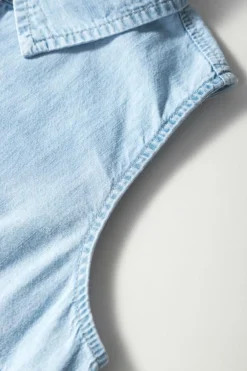Fashion Dear-Lover Denim Collared Sleeveless Shirt Light Blue