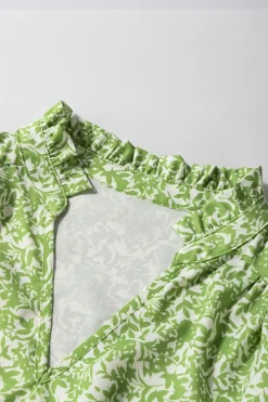 Outlet Dear-Lover Floral Ruffle Puff Short Sleeve Frilled Collar V Neck Blouse Light Green