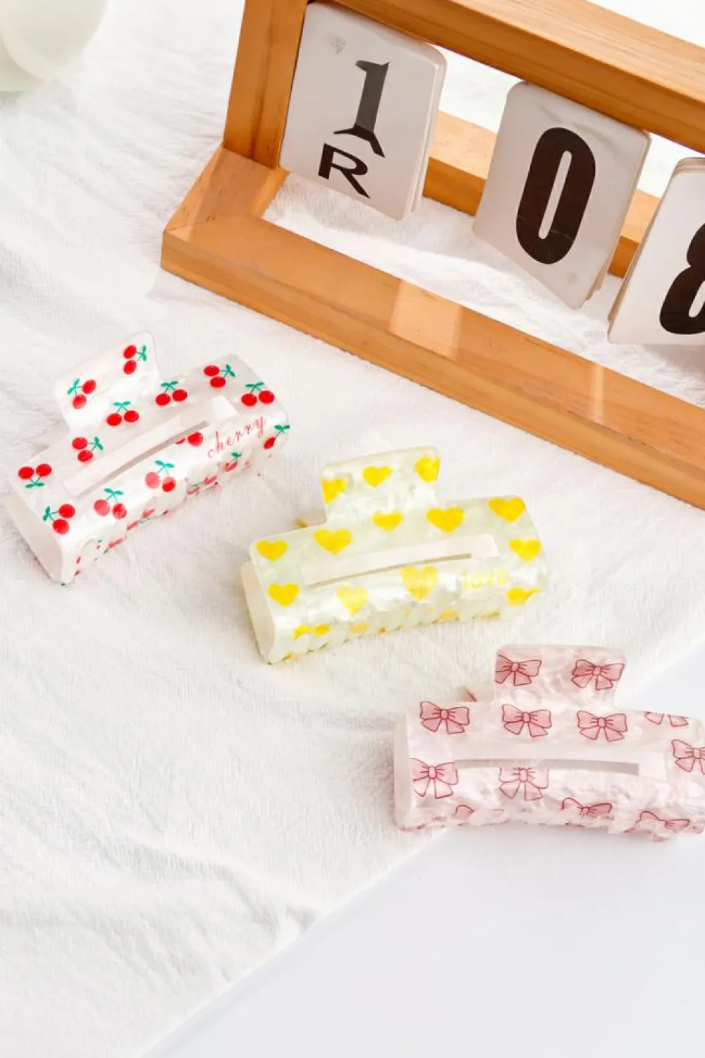 Hot Dear-Lover Bow Knot Print Acrylic Square Hair Claw Light Pink