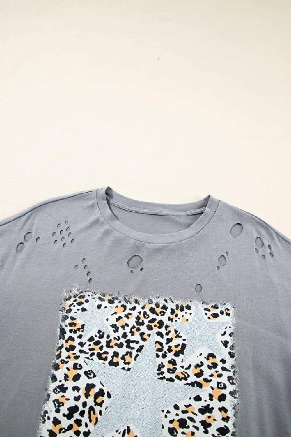 Clearance Dear-Lover Stars Leopard Graphic Distressed Tee Medium Grey