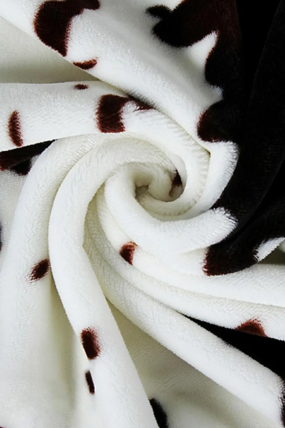 Hot Dear-Lover Cow Spots Plush Blanket Multicolour