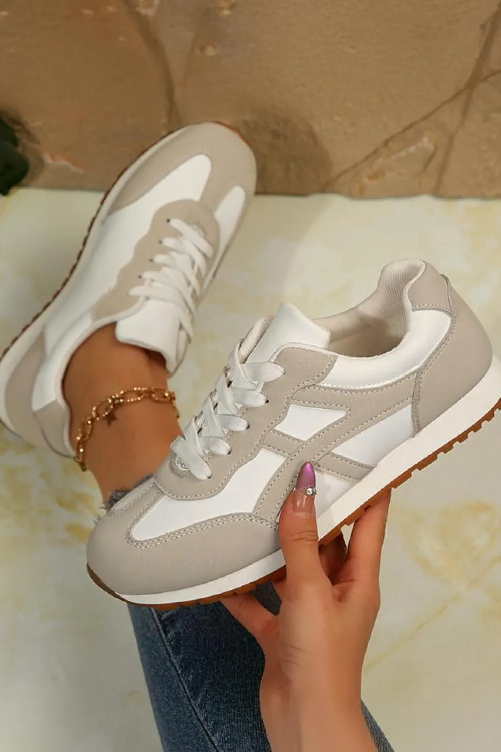 Discount Dear-Lover Color Block Lace-up PU Leather Sneakers Oatmeal