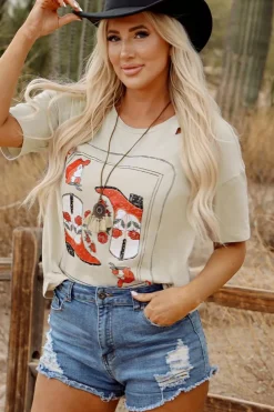 Best Dear-Lover Cowgirl Queen Graphic Tee Parchment