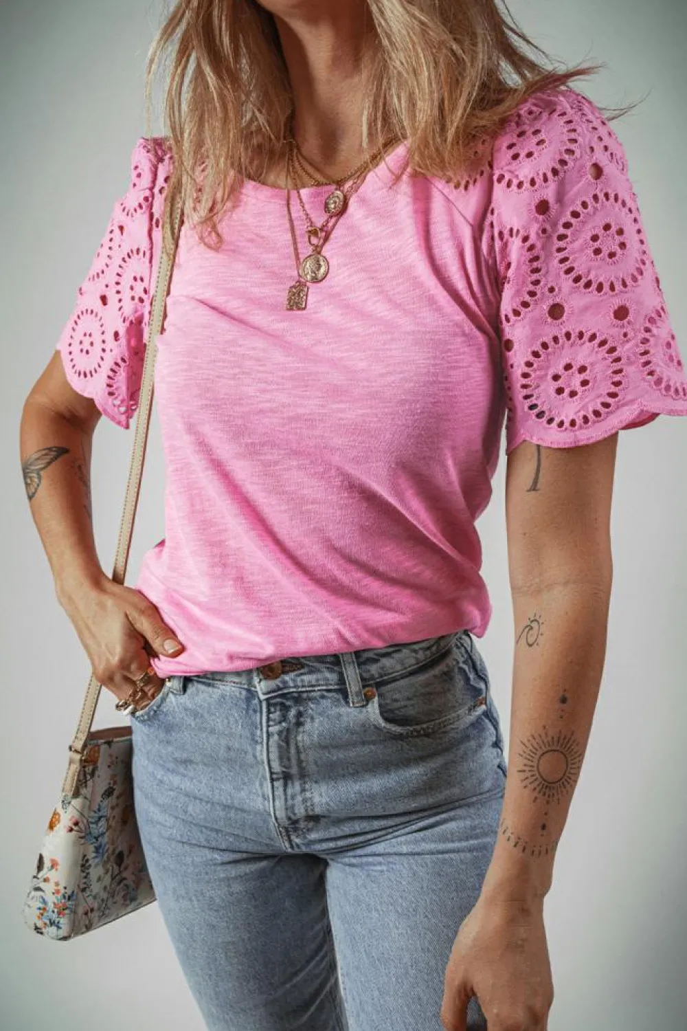 Best Dear-Lover Eyelet Embroidery Scalloped Sleeve Round Neck T Shirt Pink
