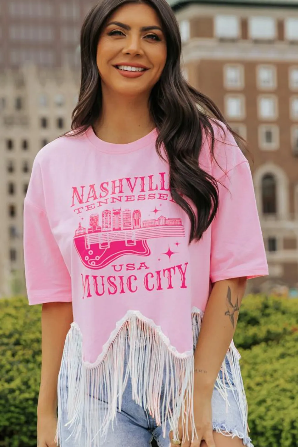 Outlet Dear-Lover NASHVILE MUSIC CITY Graphic Sequin Fringed Hem Tee Pink