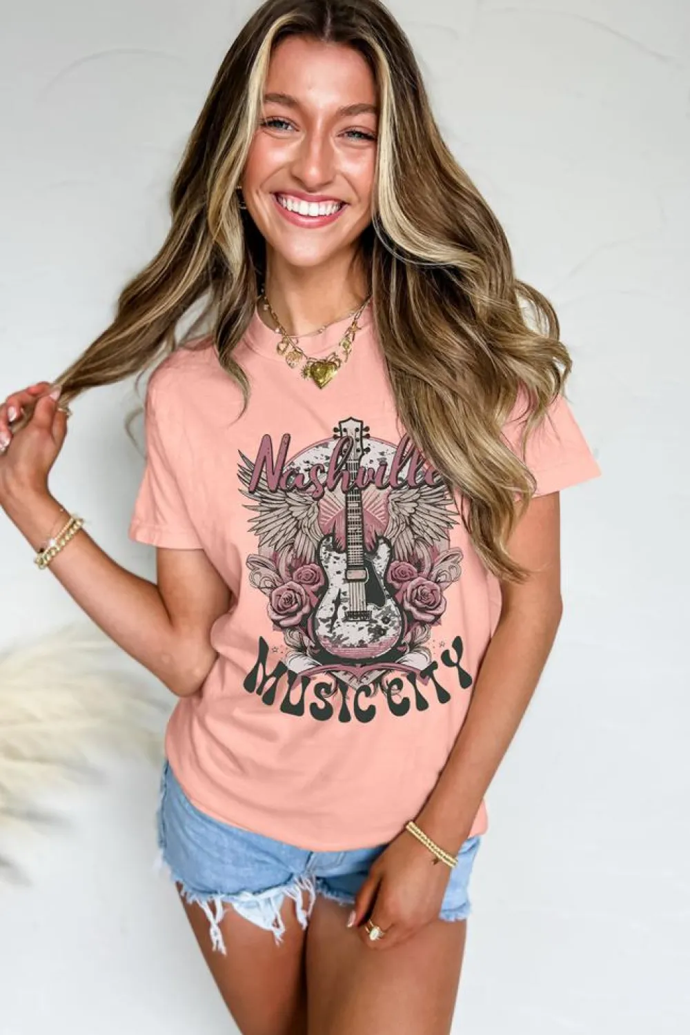 Best Dear-Lover Nashville MUSIC CITY Guitar Graphic Crewneck Tee Pink