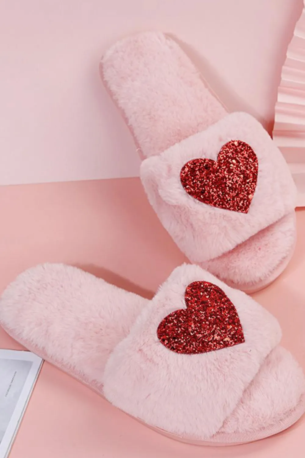 Clearance Dear-Lover Sequin Heart Shaped Slip On Plush Slippers Pink