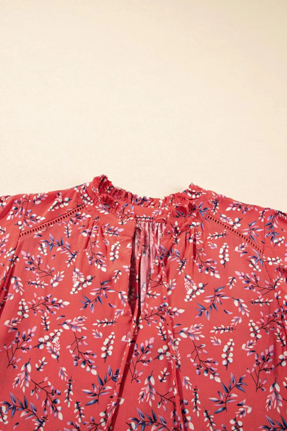 Clearance Dear-Lover Floral Tie Split Neck Short Flounce Sleeve Crinkled Blouse Red