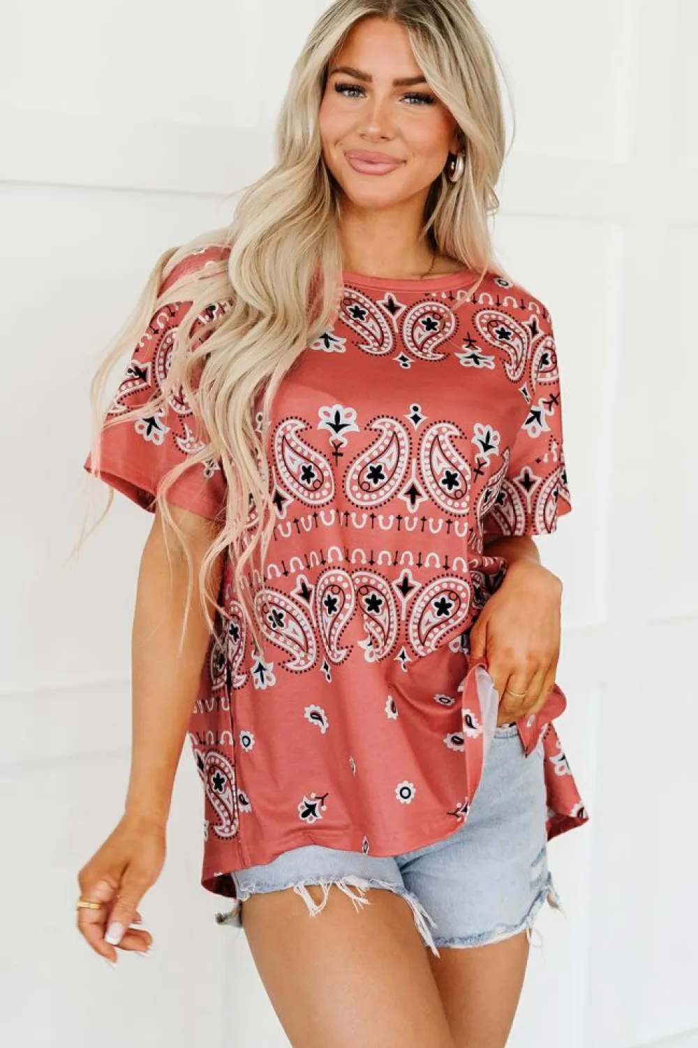 Fashion Dear-Lover Paisley Print Side Slits Crew Neck T Shirt Red