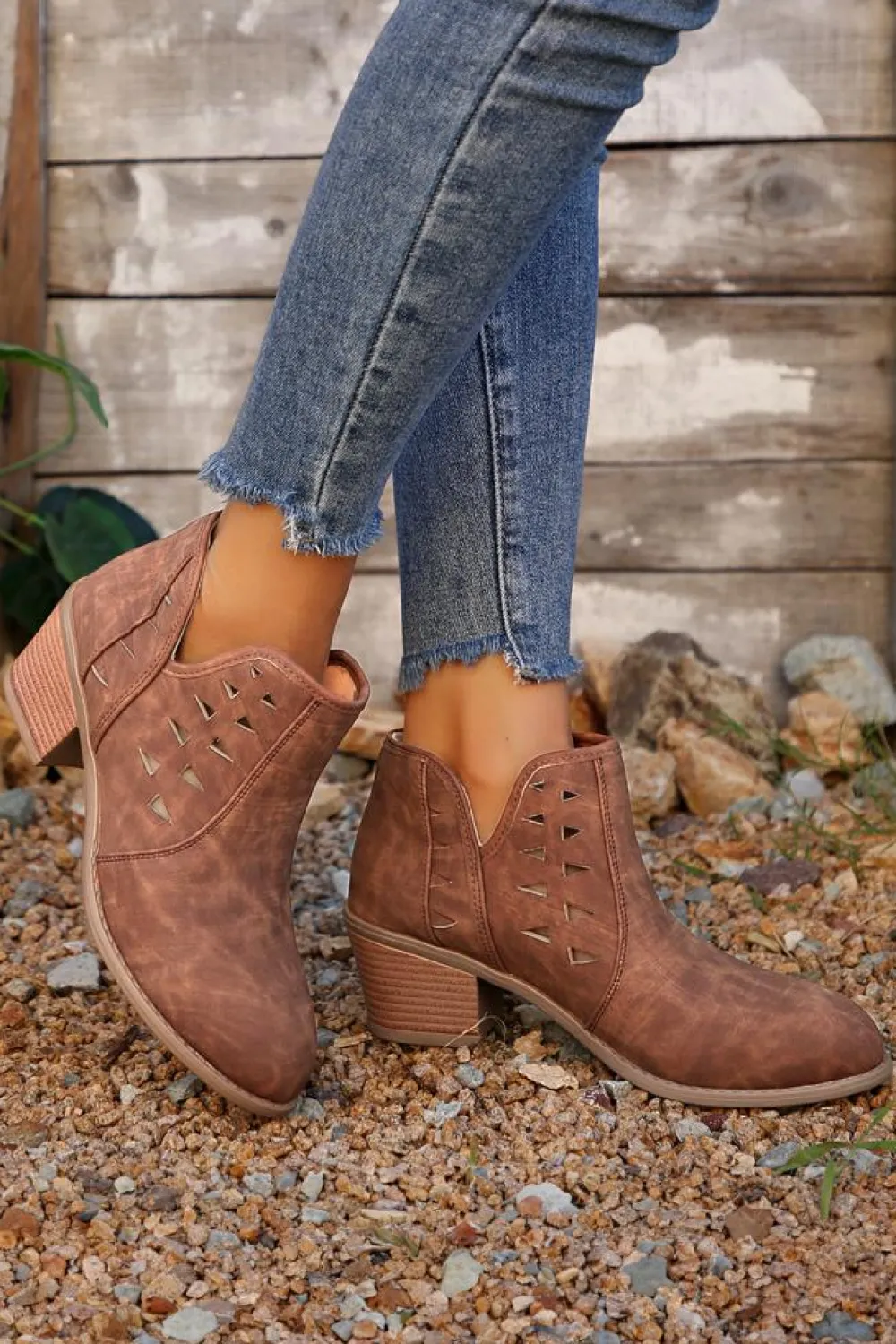 Sale Dear-Lover Cut Out Suede Pointed Toe Heeled Ankle Boots Red Sandalwood