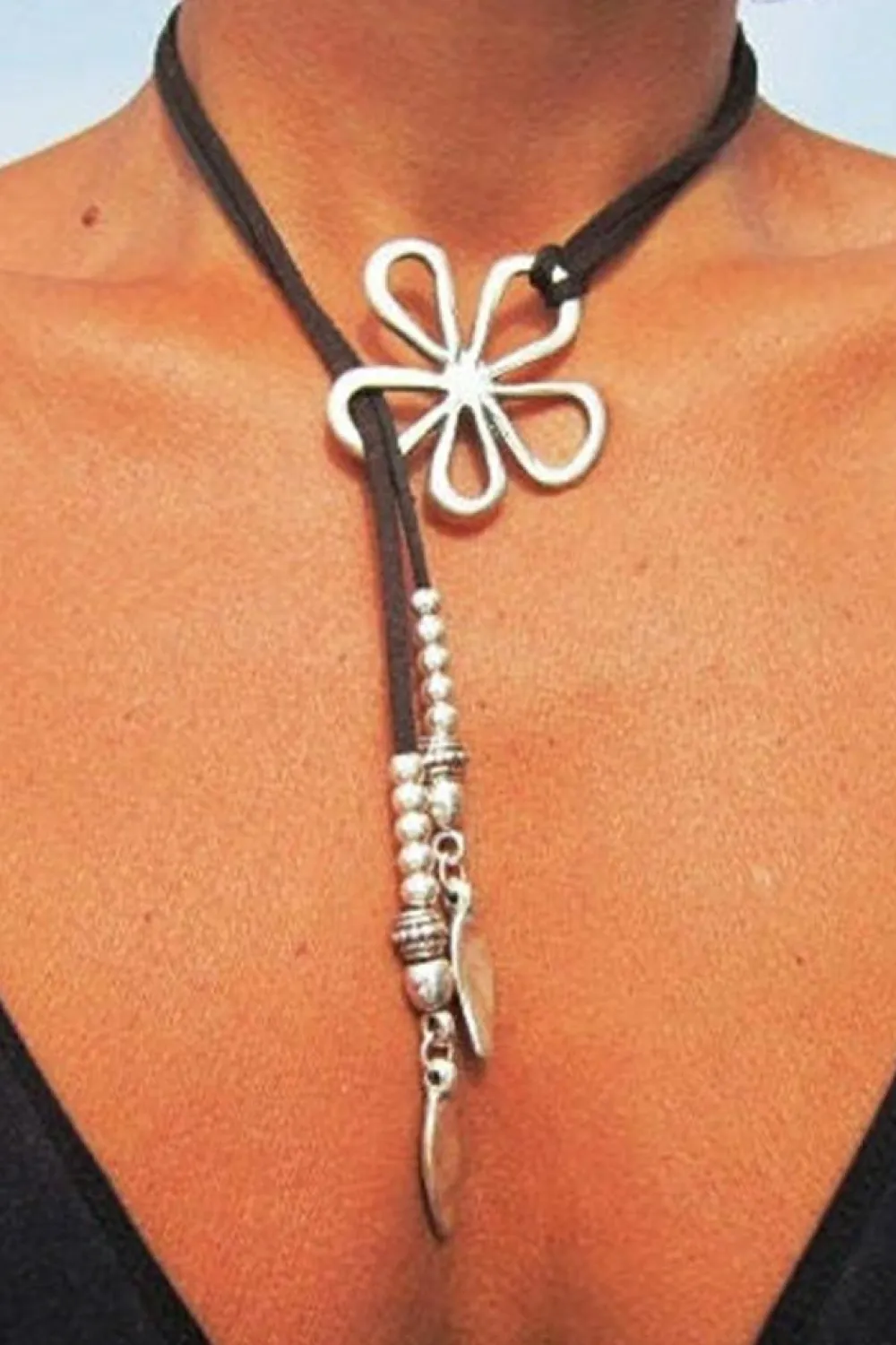 Clearance Dear-Lover Hollow Out Floral Leather Rope Y-shaped Necklace Silvery