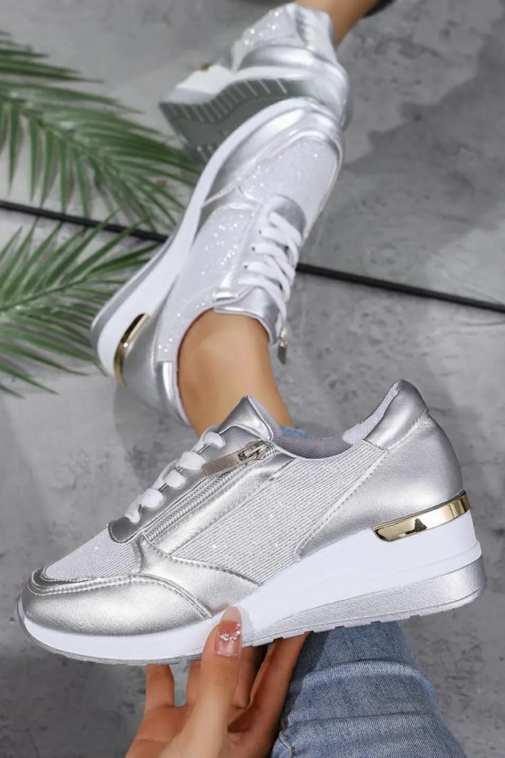 Hot Dear-Lover PU Leather Patchwork Zipper Lace-up Sneakers Silvery